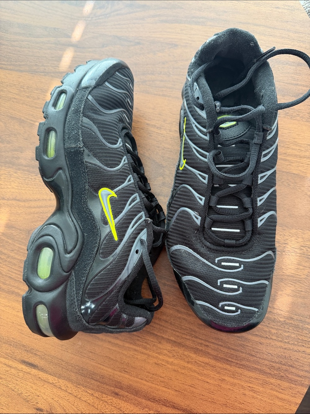 Nike Black and Gray Men's Running Sneakers with Lime Accents